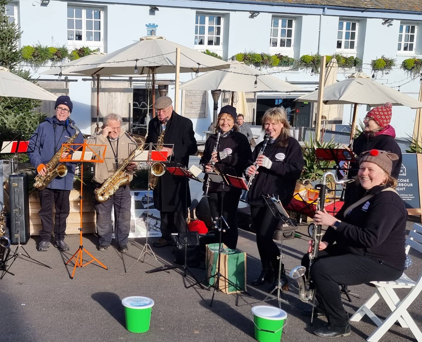 Playing some festive tunes on Paignton Harbour today 🎅🎶
